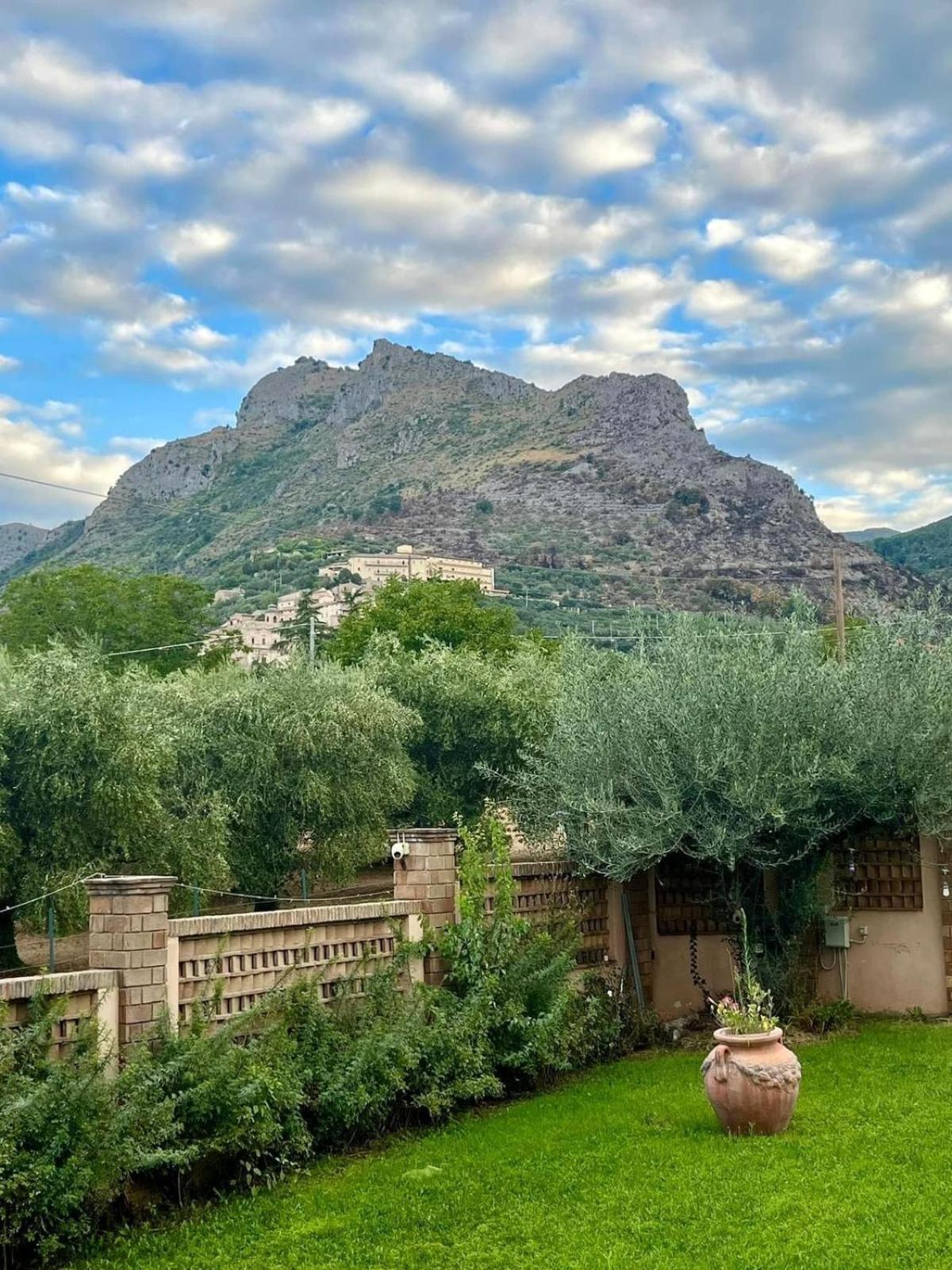 Villa Anna Castrocielo Екстериор снимка